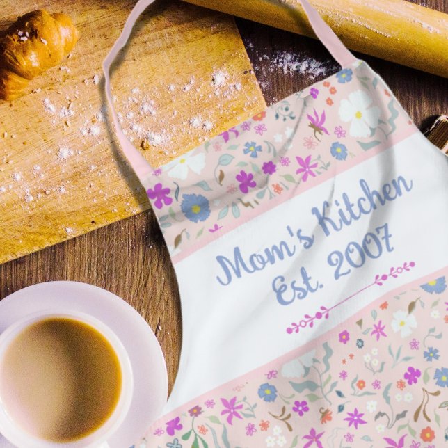 Mum's Kitchen Ditsy Flowers Pink Apron (Creator Uploaded)