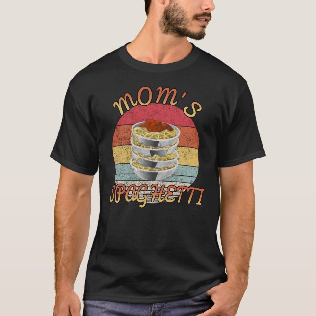 Mum's spaghetti // Funny sunset design  T-Shirt (Front)