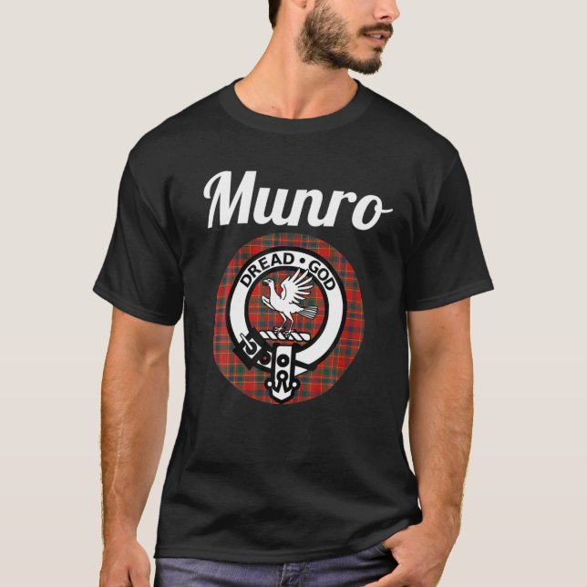 Munro Clan Scottish Name Coat Of Arms Tartan T-Shirt (Front)