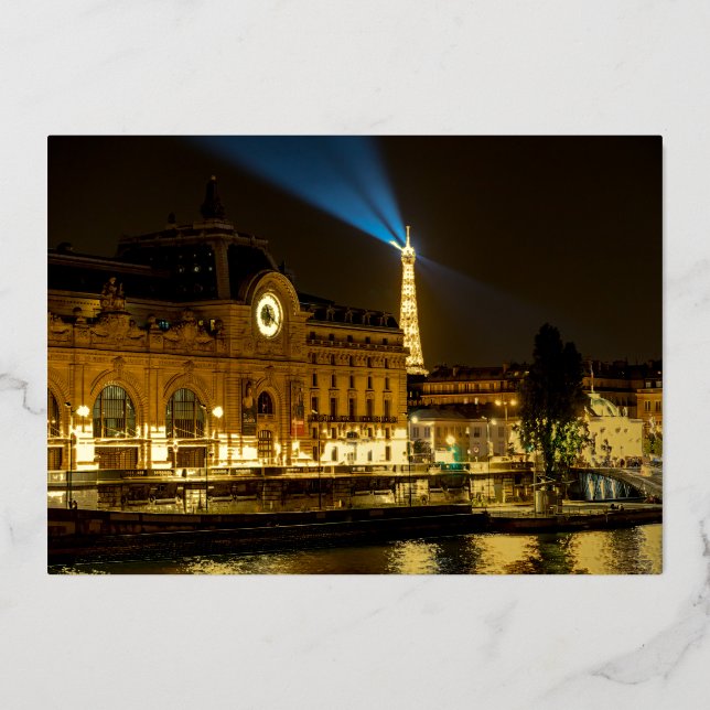 Musée d'Orsay in Paris at night (Front)