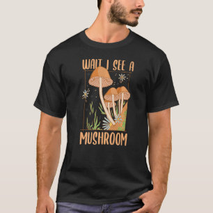 Mushroom Hunting Picking Foraging Morel Hunter Myc T-Shirt