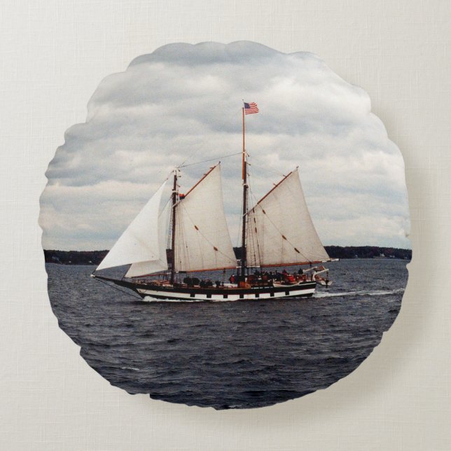 Mystic Whaler round pillow (Front)