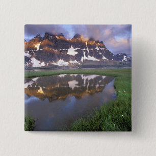 NA, Canada, Alberta, Tonoquin Valley. Jasper 15 Cm Square Badge