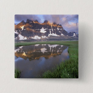 NA, Canada, Alberta, Tonoquin Valley. Jasper 15 Cm Square Badge