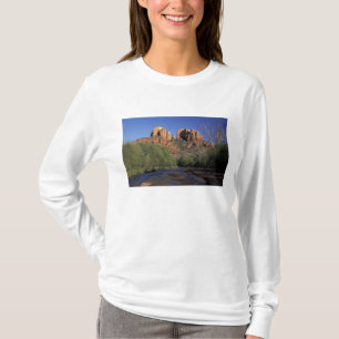 NA, USA, Arizona, Sedona. Cathedral Rock and Oak T-Shirt