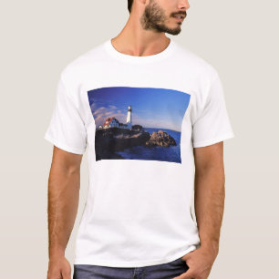 NA, USA, Maine. Portland Head lighthouse. T-Shirt