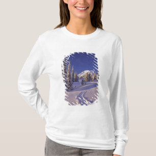 NA, USA, Washington, Mt. Rainier NP, Snowshoe T-Shirt