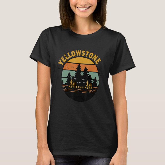 National Park Yellowstone Souvenir Grizzly Bear Wy T-Shirt (Front)