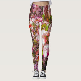 Nature blooms Heart in flowers Gentle blooms Leggings