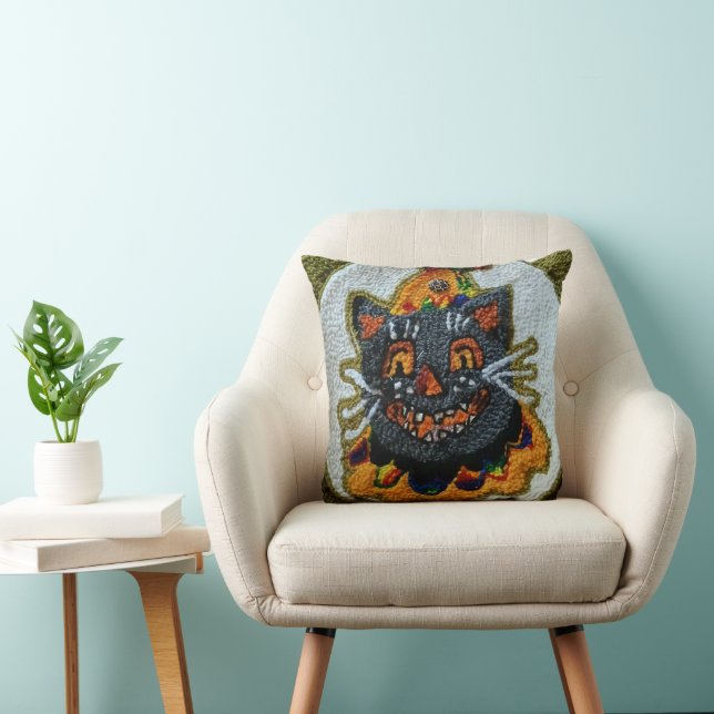 neele punch cat design pillow (Chair)