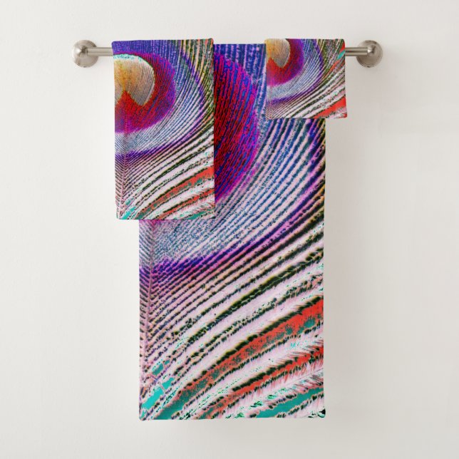 Negative Peacock Feather Bath Towel Set (Insitu)