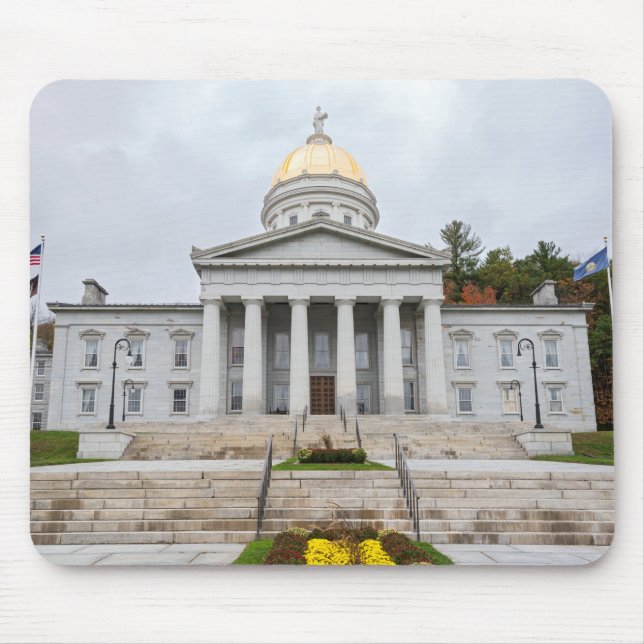 neoclassical state capitol building in montpelier  mouse pad (Front)