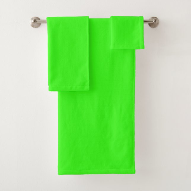 Neon Green Bath Towel Set (Insitu)