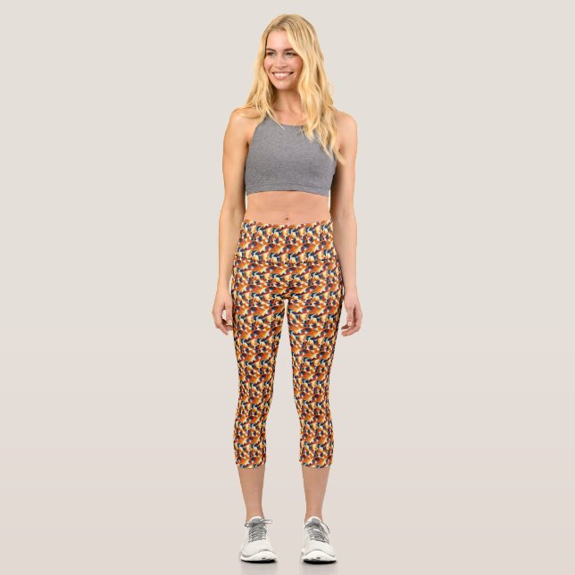 Net of multicolored triangles capri leggings (Front)