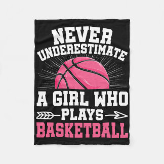 Never Underestimate A Girl Who Plays Bysketbyll Lo Fleece Blanket