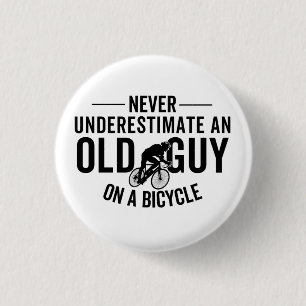 Never Underestimate An Old Guy On A Bicycle 3 Cm Round Badge