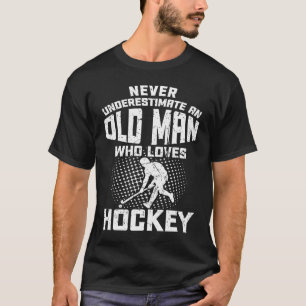 Never Underestimate An Old Man Hockey Retro Vintag T-Shirt