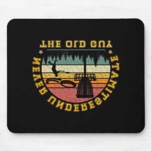 Never Underestimate Old Guy Vintage Disc Golf Golf Mouse Pad