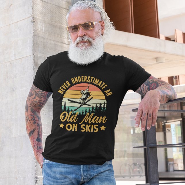 Never Understimate an Old Man On Skis funny T-Shirt (Creator Uploaded)