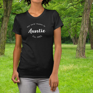 New Name Auntie Script Typography T-Shirt