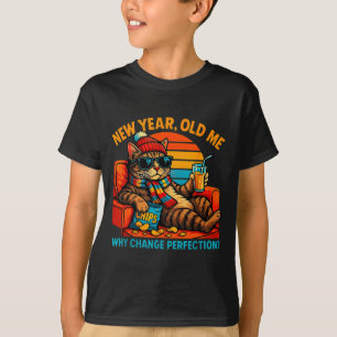 New Year Old Me Funny Cat Retro Lazy Meme Gift  T-Shirt