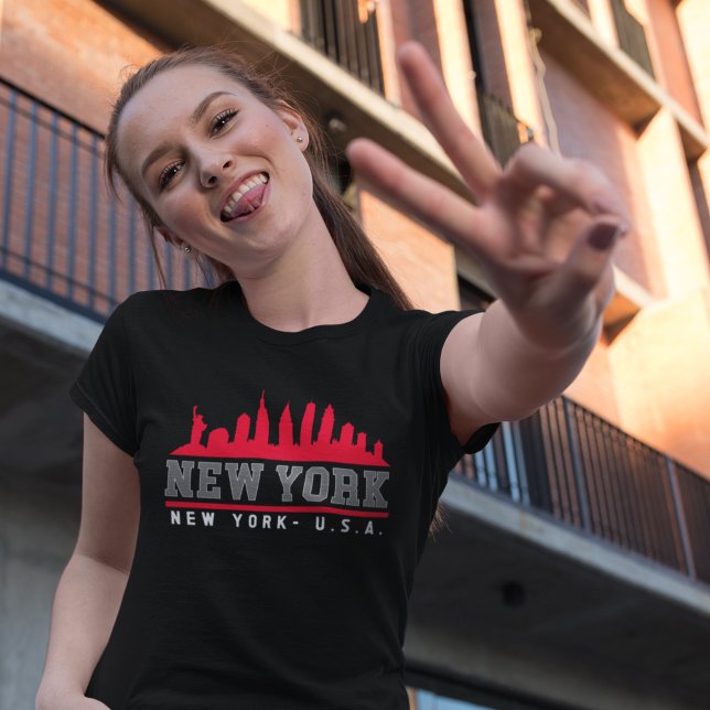 New York City Beautiful Skyline T-Shirt (Creator Uploaded)