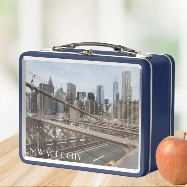 New York City Manhattan Skyline Metal Lunch Box (In Situ Apple)