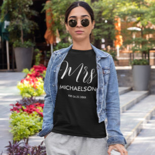 Newlywed Typography Script T-Shirt