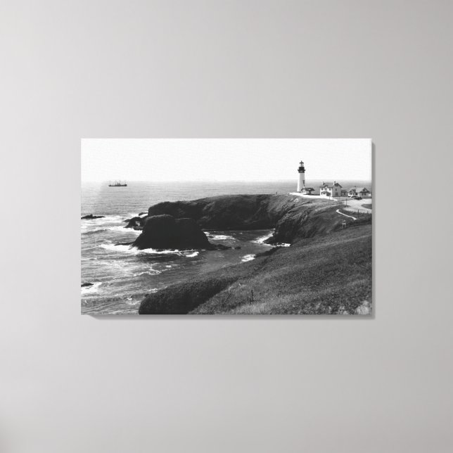 Newport, Oregon Yaquina Lighthouse View Canvas Print (Front)