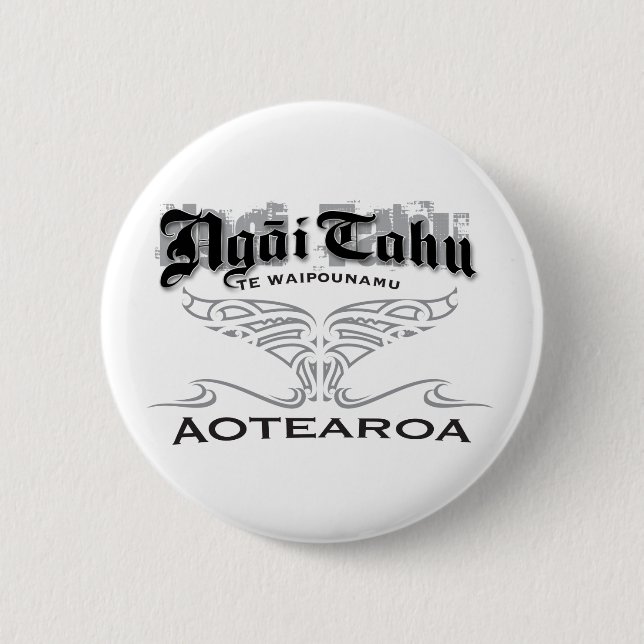 NGAI TAHU WHALE TAIL 6 CM ROUND BADGE (Front)