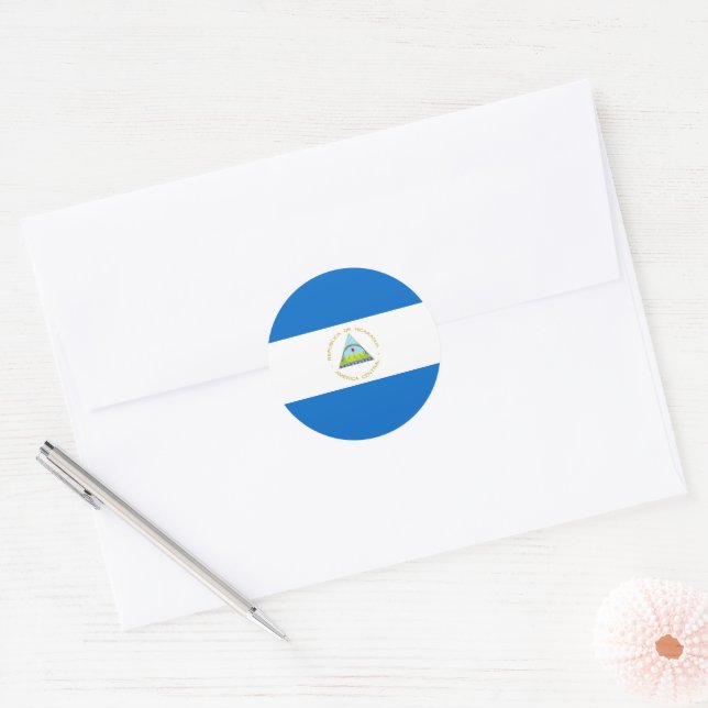 Nicaragua flag classic round sticker (Envelope)