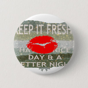 Nice and perfect save the date 6 cm round badge