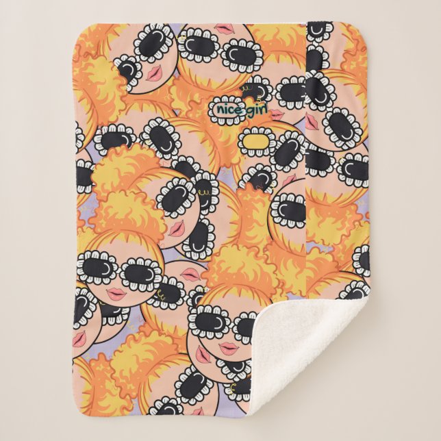 nice girl blondy sherpa blanket (Front)