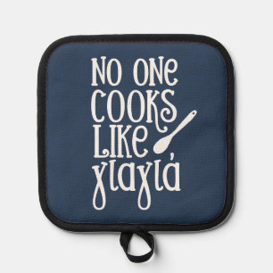 No one cooks like Yiayia Greek grandmother navy Pot Holder