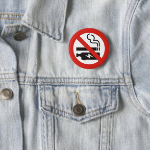No Smoking or Vaping 6 Cm Round Badge
