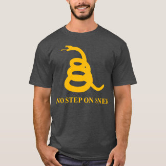 NO STEP ON SNEK GOLD  T-Shirt