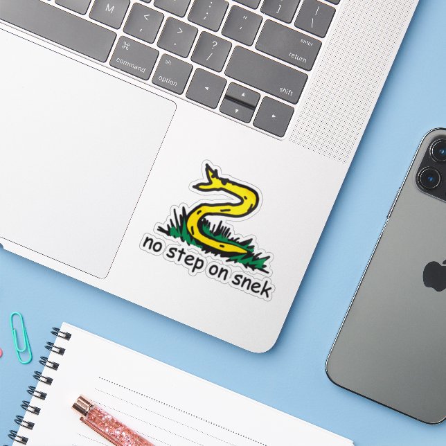No step on snek memes Gadsden SnekRight yellow (Laptop w/ iPhone)