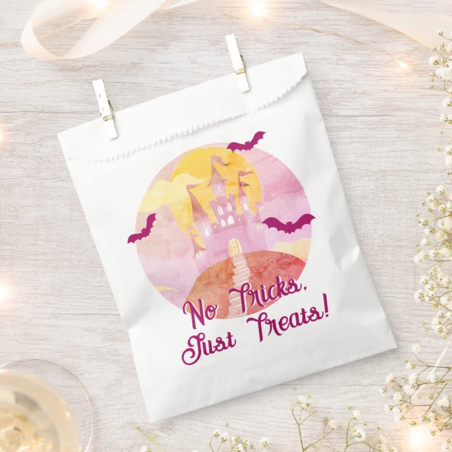 No Tricks Just Treats Spooky Castle Halloween Favour Bags (Clipped)