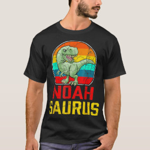Noah Saurus Family Reunion Last Name Team Funny Cu T-Shirt