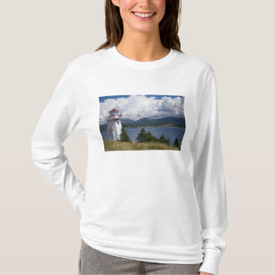 North America, Canada, Newfoundland and 2 T-Shirt