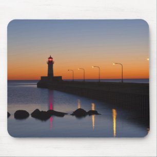 North pier Lighthouse in Duluth, Minnesota, Mouse Pad