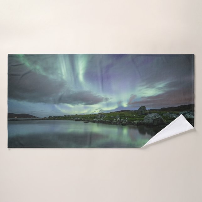 Northern Lights Scandinavia Bath Towel (Bath Towel)
