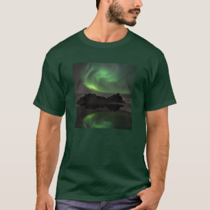 Northern Lights   Vestrahorn Beach Hofn, Iceland T-Shirt