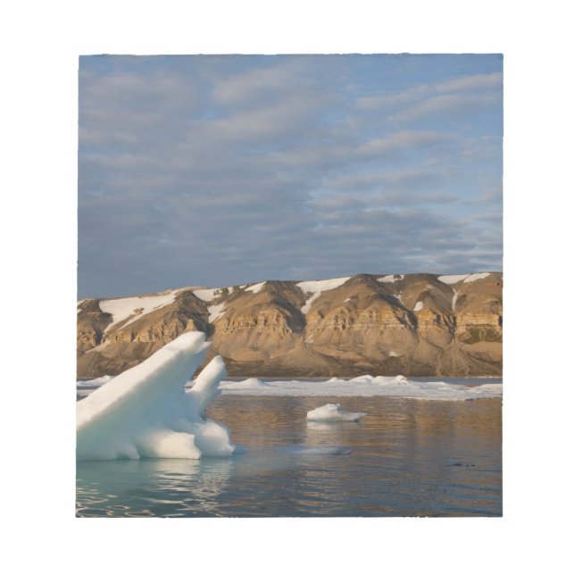 Norway, Svalbard, Spitsbergen Island, Setting Notepad (Front)