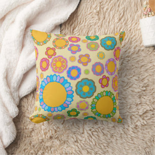 Nostalgic Flora Cream Cushion