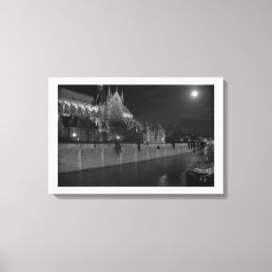 Notre Dame de Paris Canvas Print
