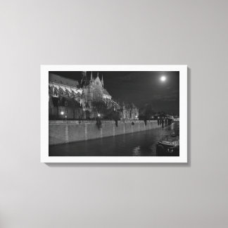 Notre Dame de Paris Canvas Print