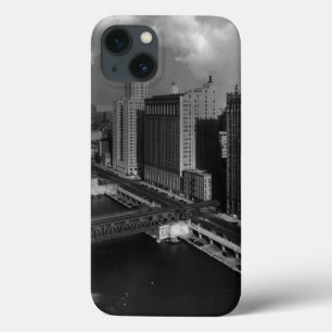 November 1939: The city of Chicago iPhone 13 Case