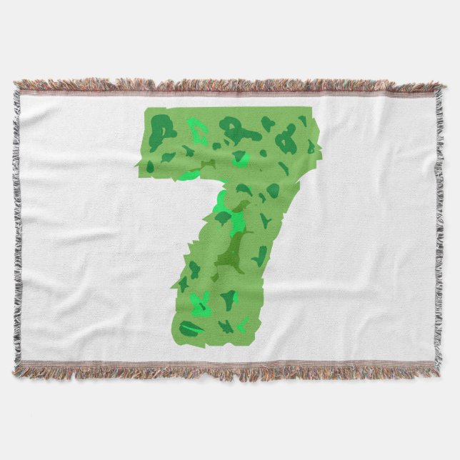 Number seven in camouflage color throw blanket (Front)