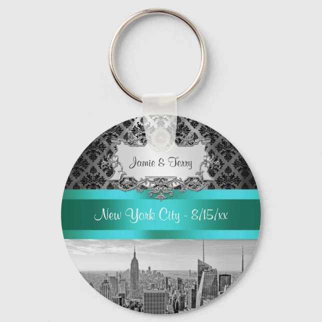 NY City Skyline BW B3 Damask F2 - Key Ring (Front)